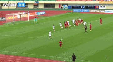 向余望小角度铲射破门 重庆铜梁龙半场1-0领先宁波