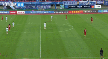 向余望小角度铲射破门 重庆铜梁龙半场1-0领先宁波