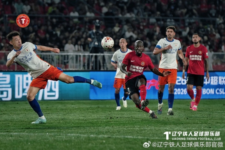 山东泰山客场5-1血洗辽宁铁人 泽卡双响扎卡伊什维利传射