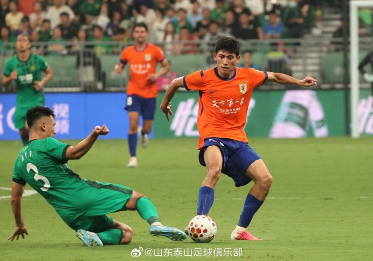 十人山东泰山客场0-2负于北京国安，少打一人全场被动