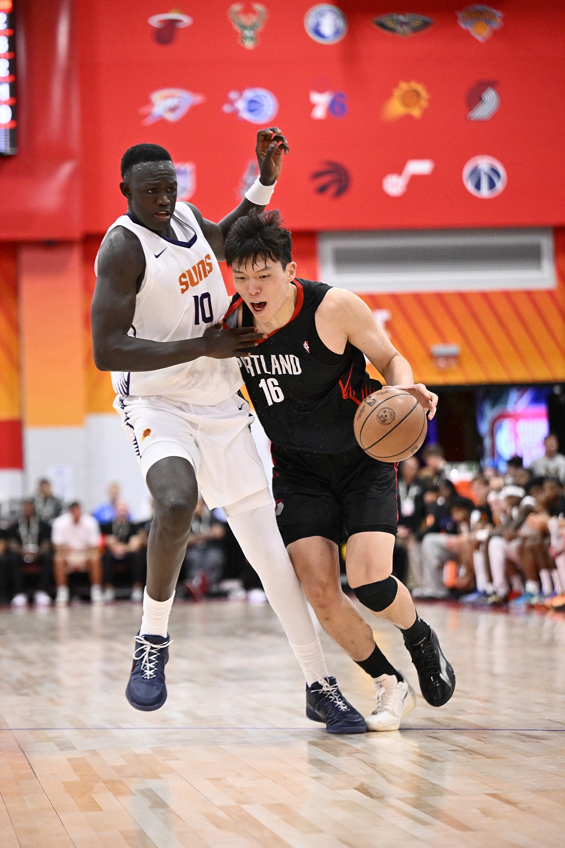 杨瀚森夏联收官9+10+3+2 记者：已适应对抗级别
