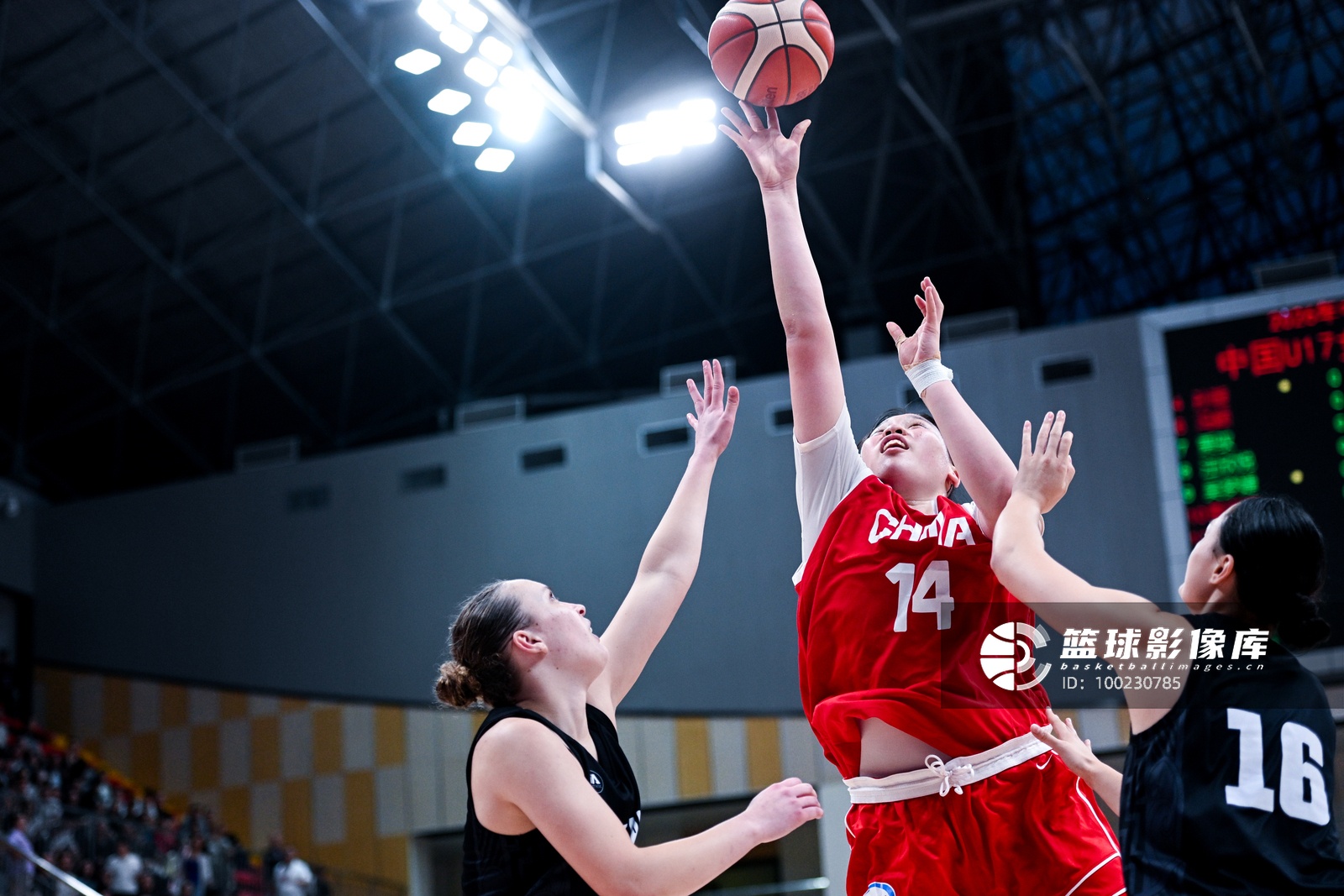 U17女篮1分惜败加拿大 遭前场篮板反绝杀止步八强