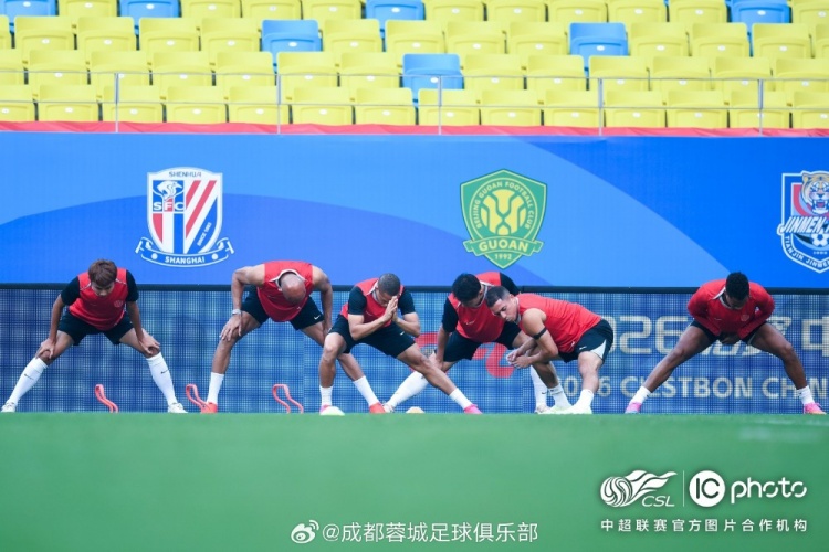 阿洛伊西:我们进攻端数据不错,定位球也是我们重点打磨的环节 阿洛伊西:我们进攻端数据不错,定位球也是我们重点打磨的环节