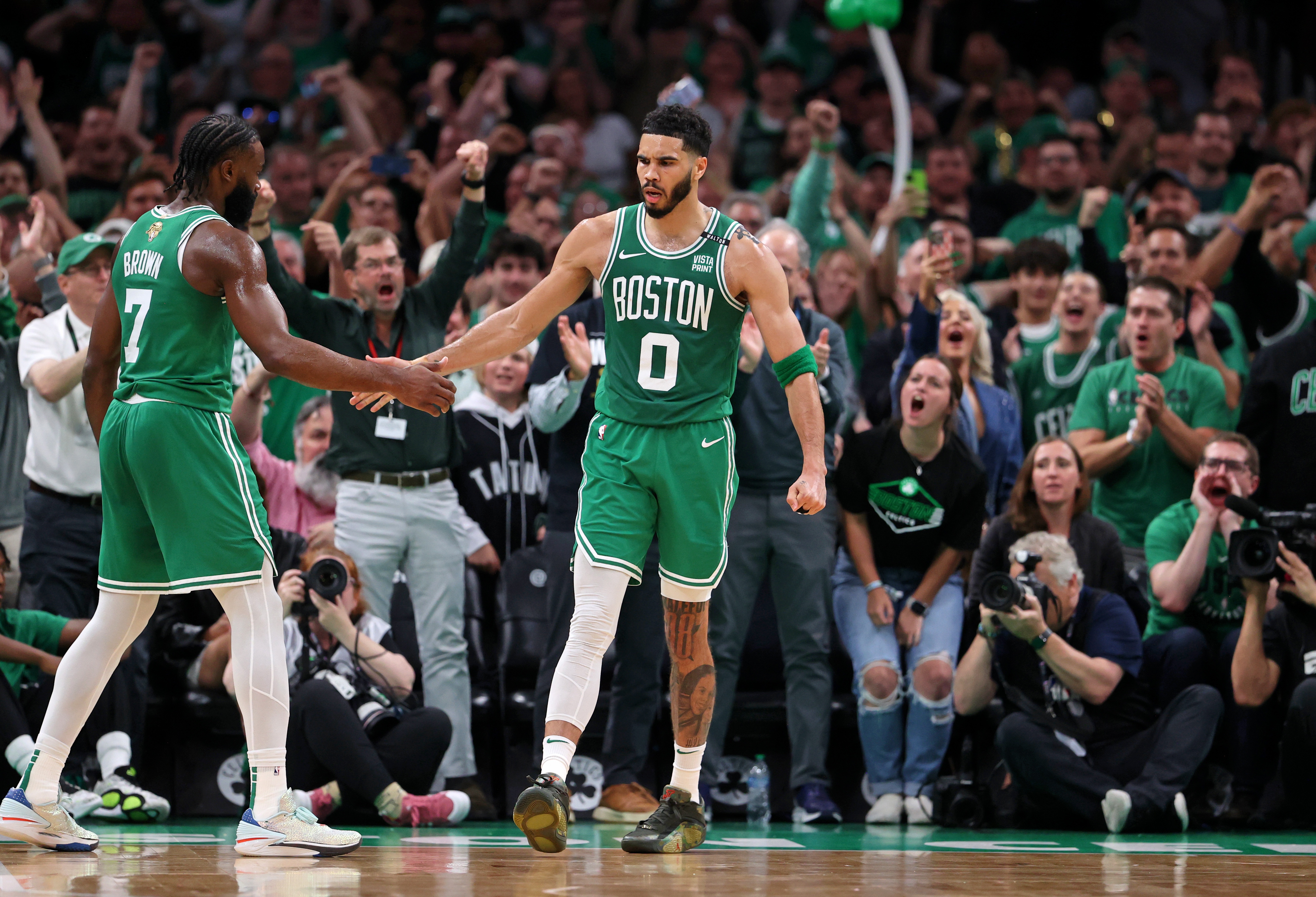 弗莱：布朗下赛季表现会比塔图姆更好 他面对的只是第三防守者
