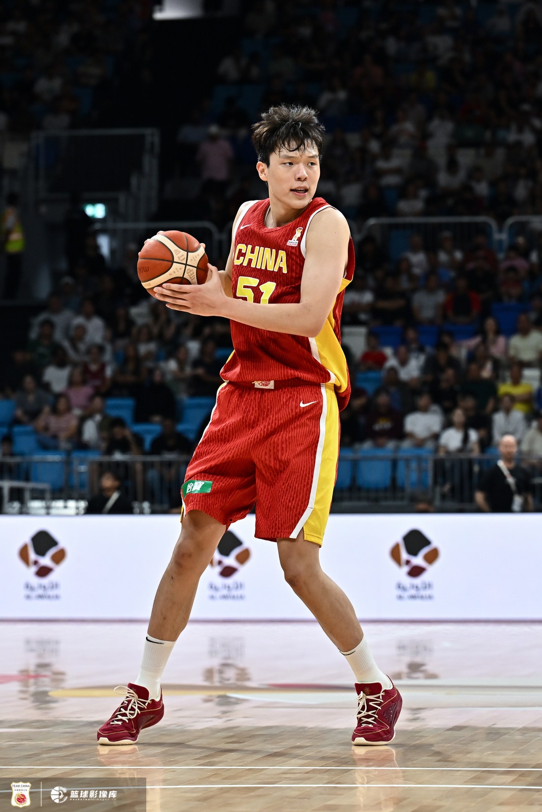 上篮准绝杀!媒体人:恭喜中国男篮 一战奠定瀚森在国家队地位了 上篮准绝杀!媒体人:恭喜中国男篮 一战奠定瀚森在国家队地位了