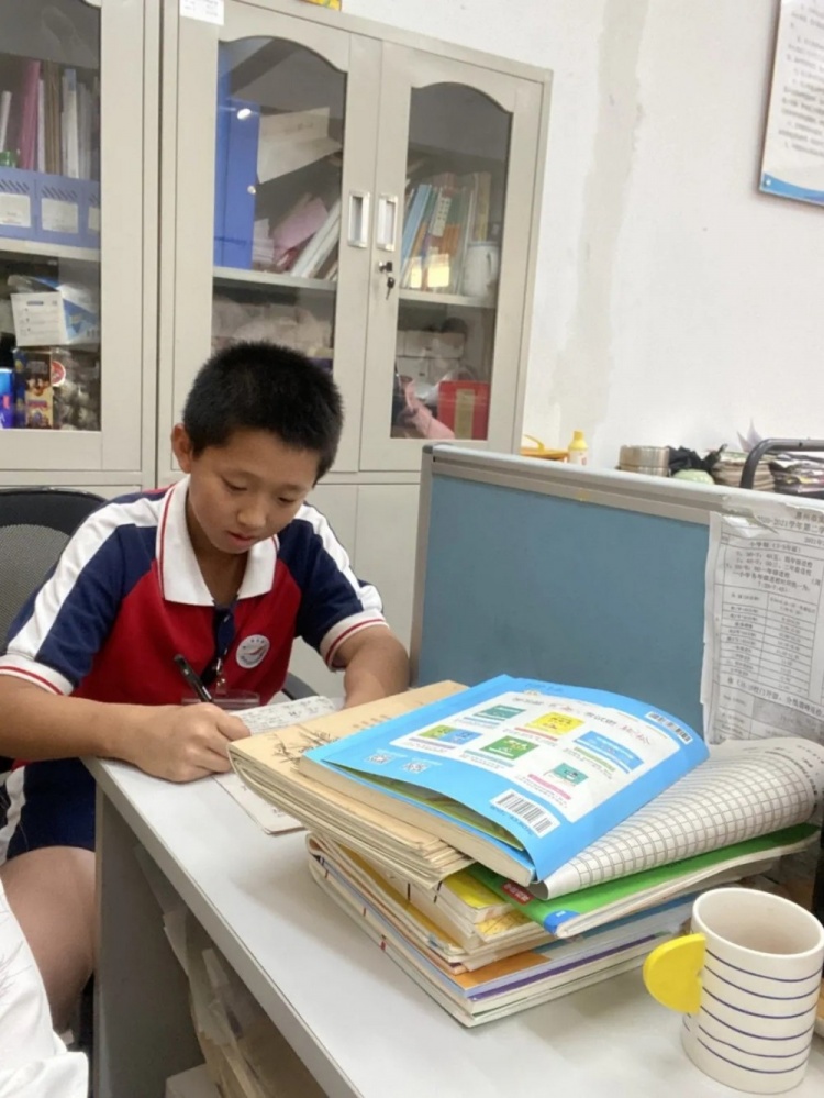 16岁的国产小库里,还有多少功课要做 16岁的国产小库里,还有多少功课要做