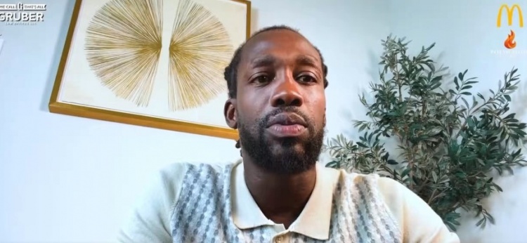 贝弗利自曝曾在U19国家队劝库里别出手超远：这种球永远进不了的