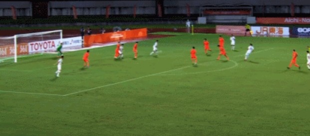 亚运开门红！U23国足2-1逆转朝鲜 37岁吴曦29岁张玉宁均传射建功