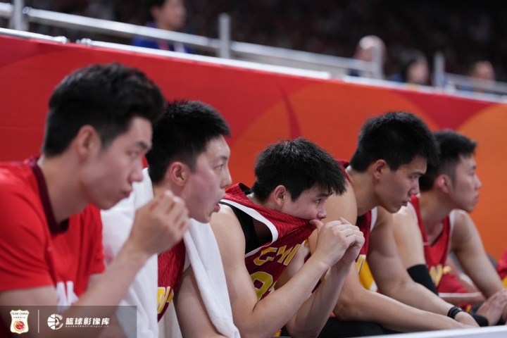 杨毅：苏群说亚运会该派二队或青年队去 现在看可能他说对了