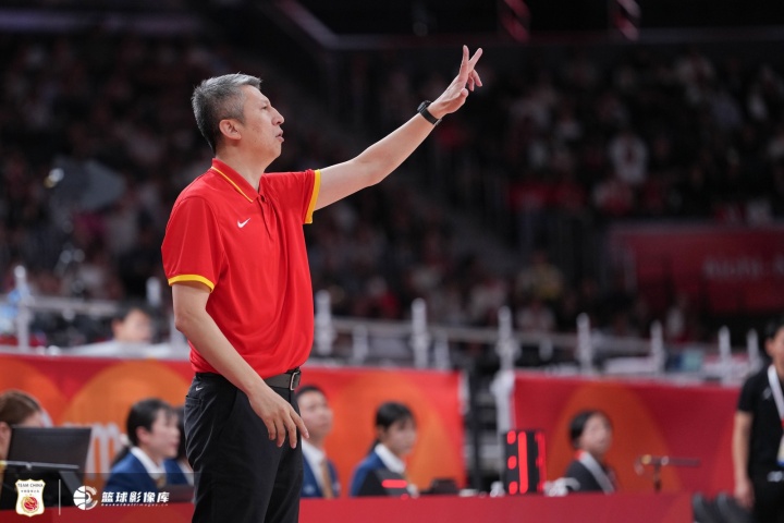 最近两次大比分输非全主力出战的日本队 郭士强确实要负主要责任 最近两次大比分输非全主力出战的日本队 郭士强确实要负主要责任