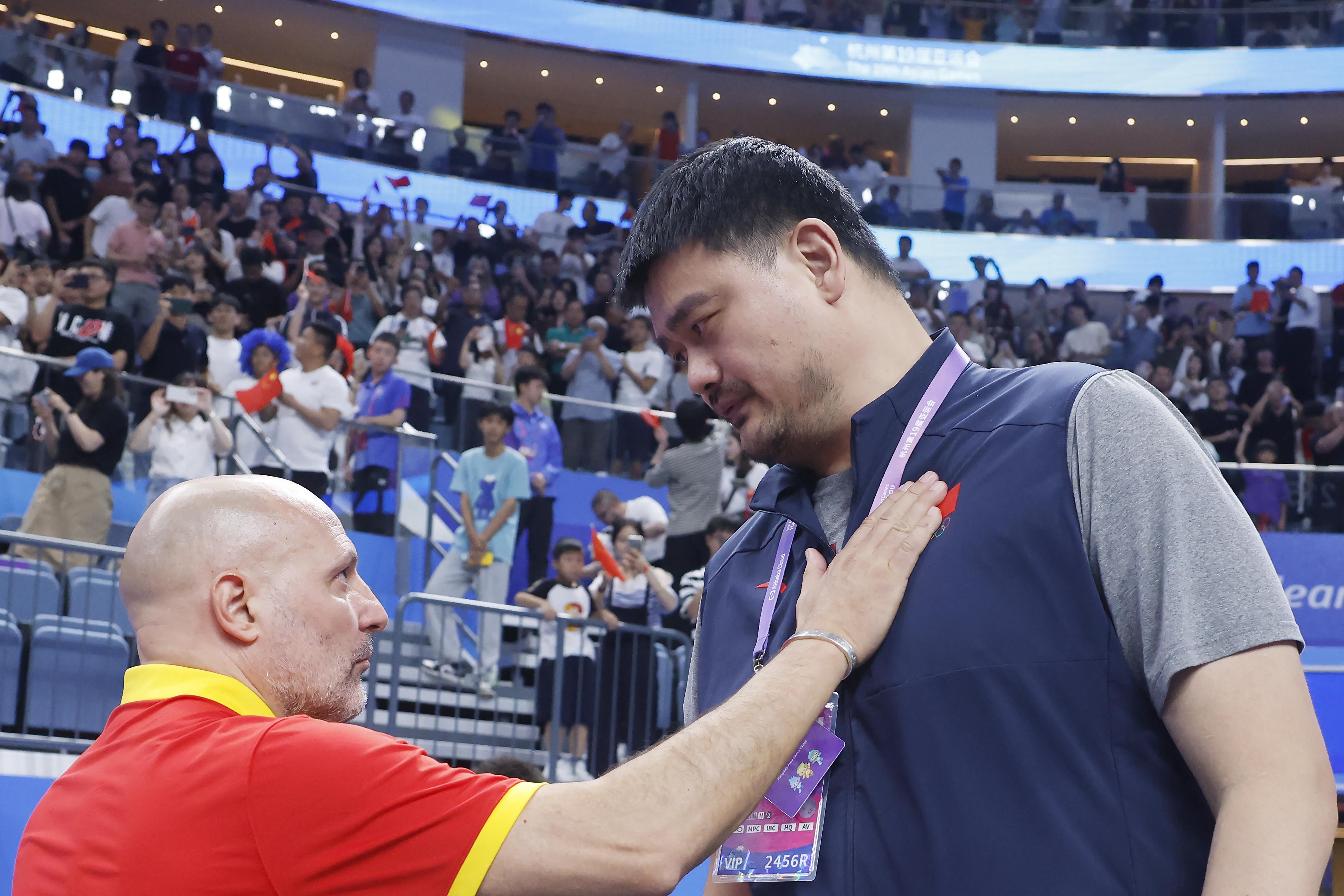 杨毅：乔帅&郭振明不行就想杜锋&姚明 很多人过不好就因老想前任